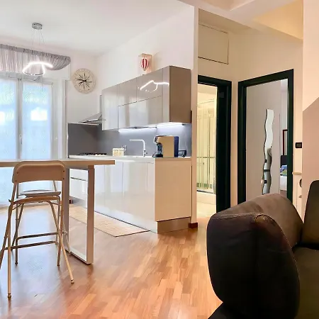 Casa Pra' - Vicino Mare Ristrutturata Con Balcone 아파트 제노바