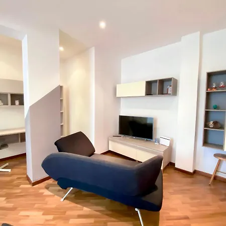 Casa Pra' - Vicino Mare Ristrutturata Con Balcone 아파트